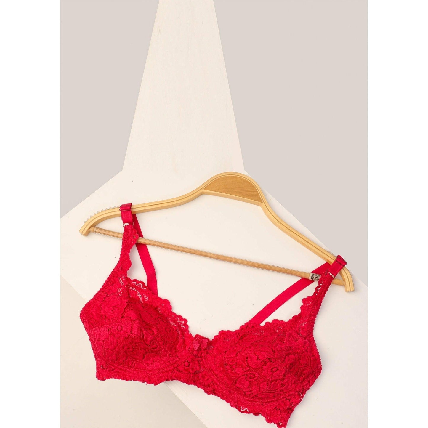 Pack Of 2 (Blue & Maroon) - Broom - Wired / Non-Wired Light Padded European Lace Bra